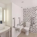 Hampton By Hilton Centre Hotel