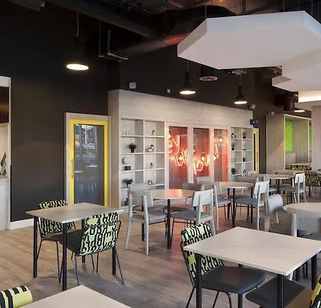 Hotel Hampton By Hilton Centre 3*