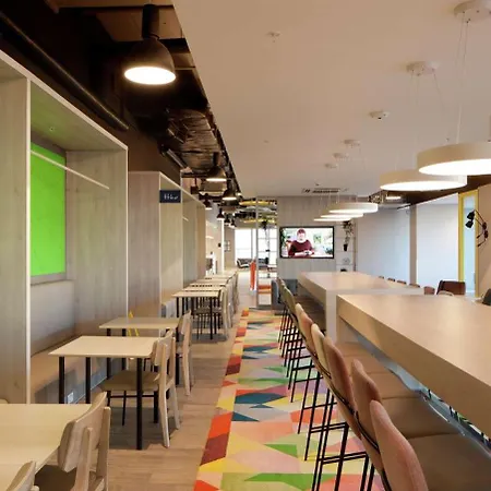 Hampton By Hilton Centre Hotel 3*