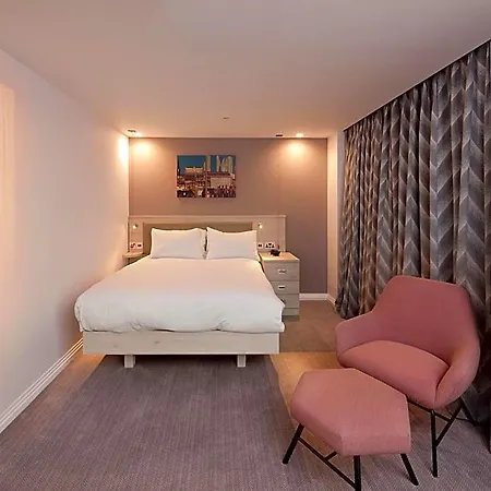 Hampton By Hilton Centre Hotel 3*