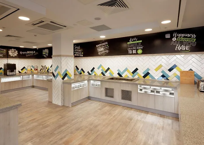 Hotel Hampton By Hilton Centre 3*