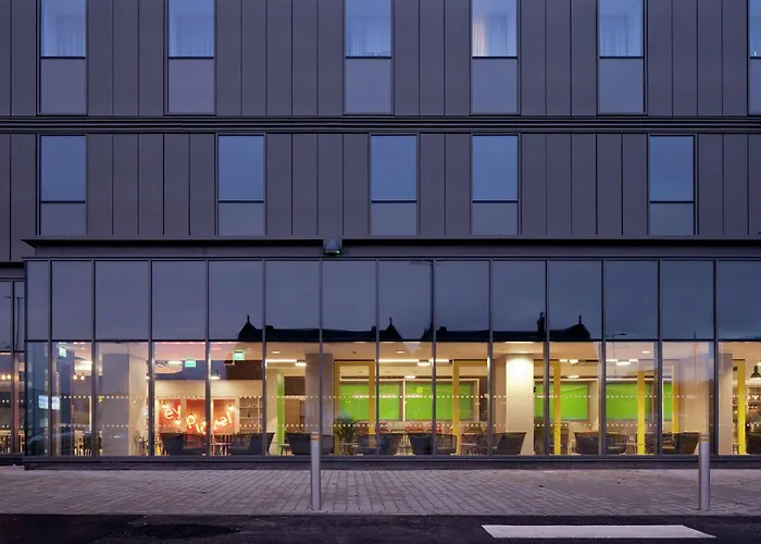 Hampton By Hilton Centre Hotel 3*