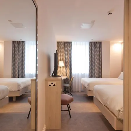 Hampton By Hilton Centre 3* 利兹