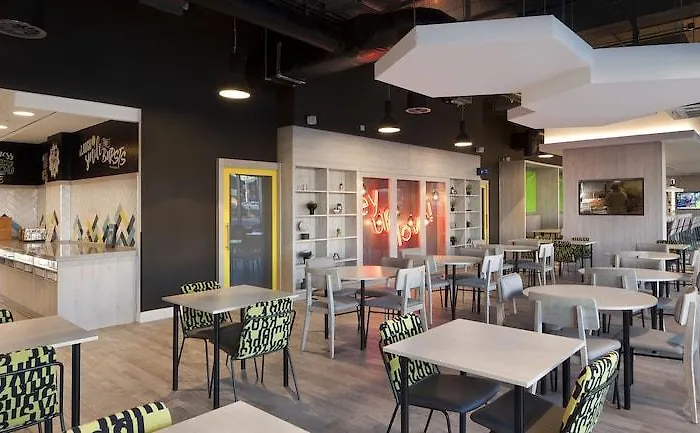 Hotel Hampton By Hilton Centre 3*