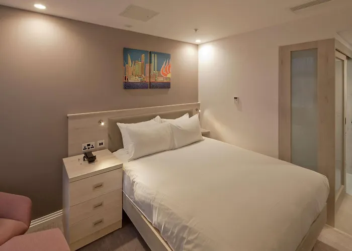 Hotel Hampton By Hilton Centre 3*